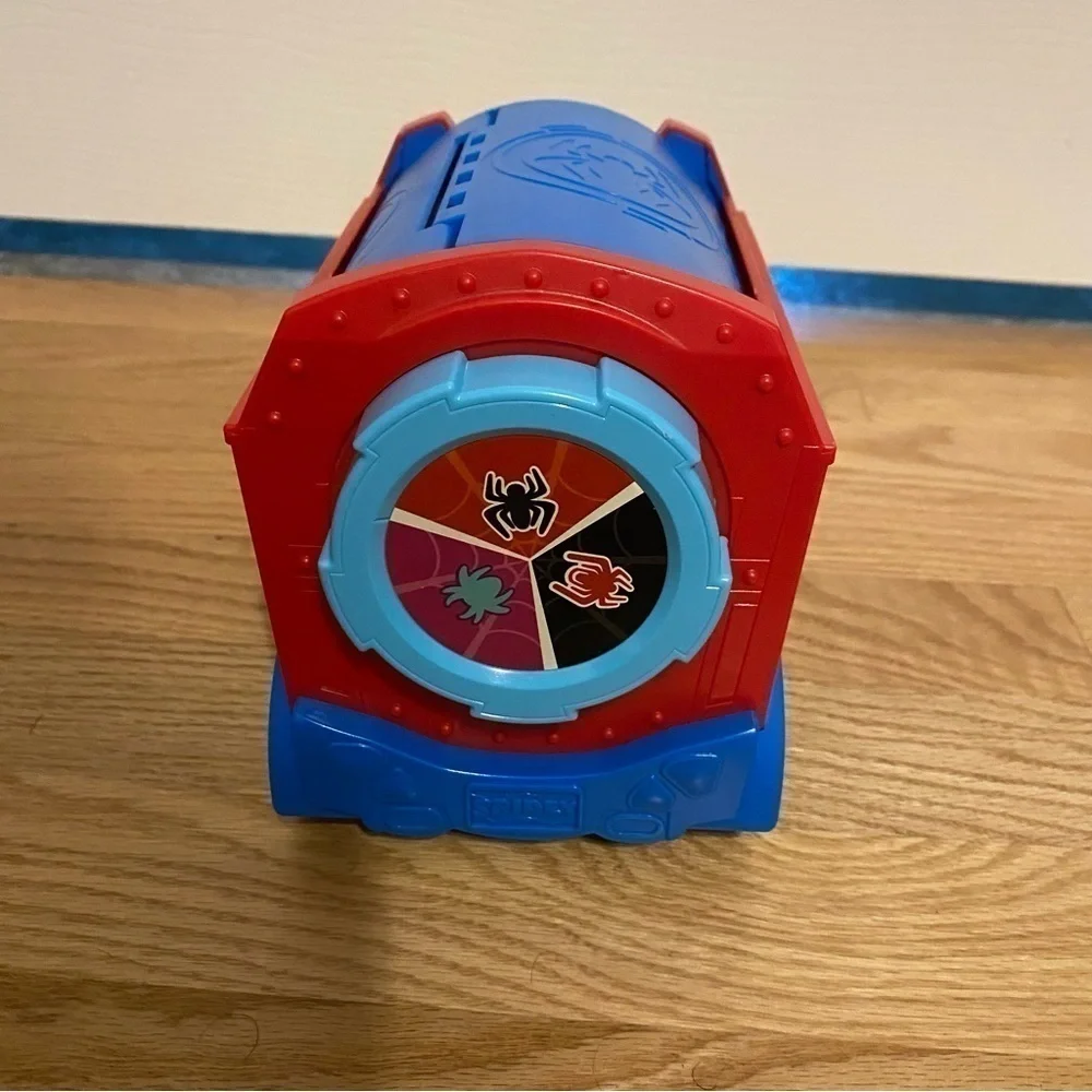 Spidey and His Amazing Friends Web Spinning Hauler Transforming Shooter Spin